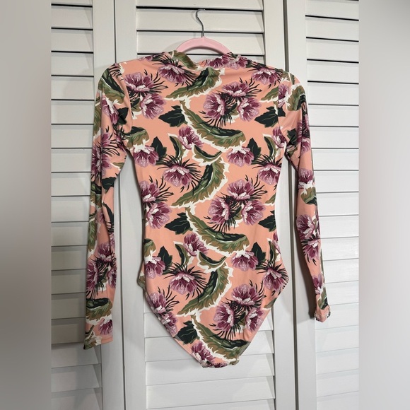 Valtos Womens Hot Spring Resort Sun Protection Floral One-Piece Swimsuit Size M - Picture 6 of 6